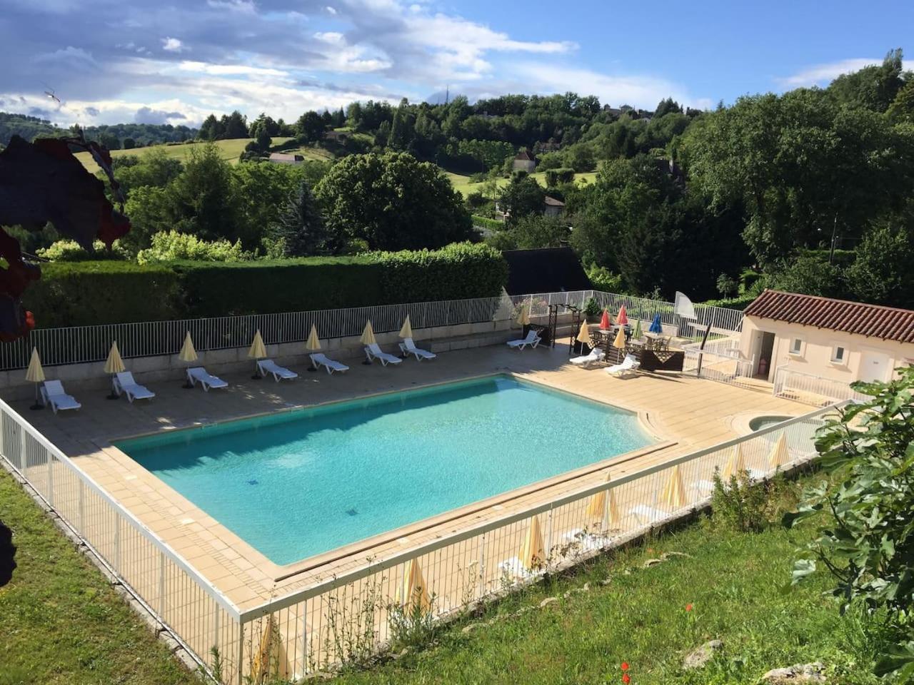 Le N5 Des Hauts De Sarlat Apt Duplex Clim, Piscine, Parking ภายนอก รูปภาพ